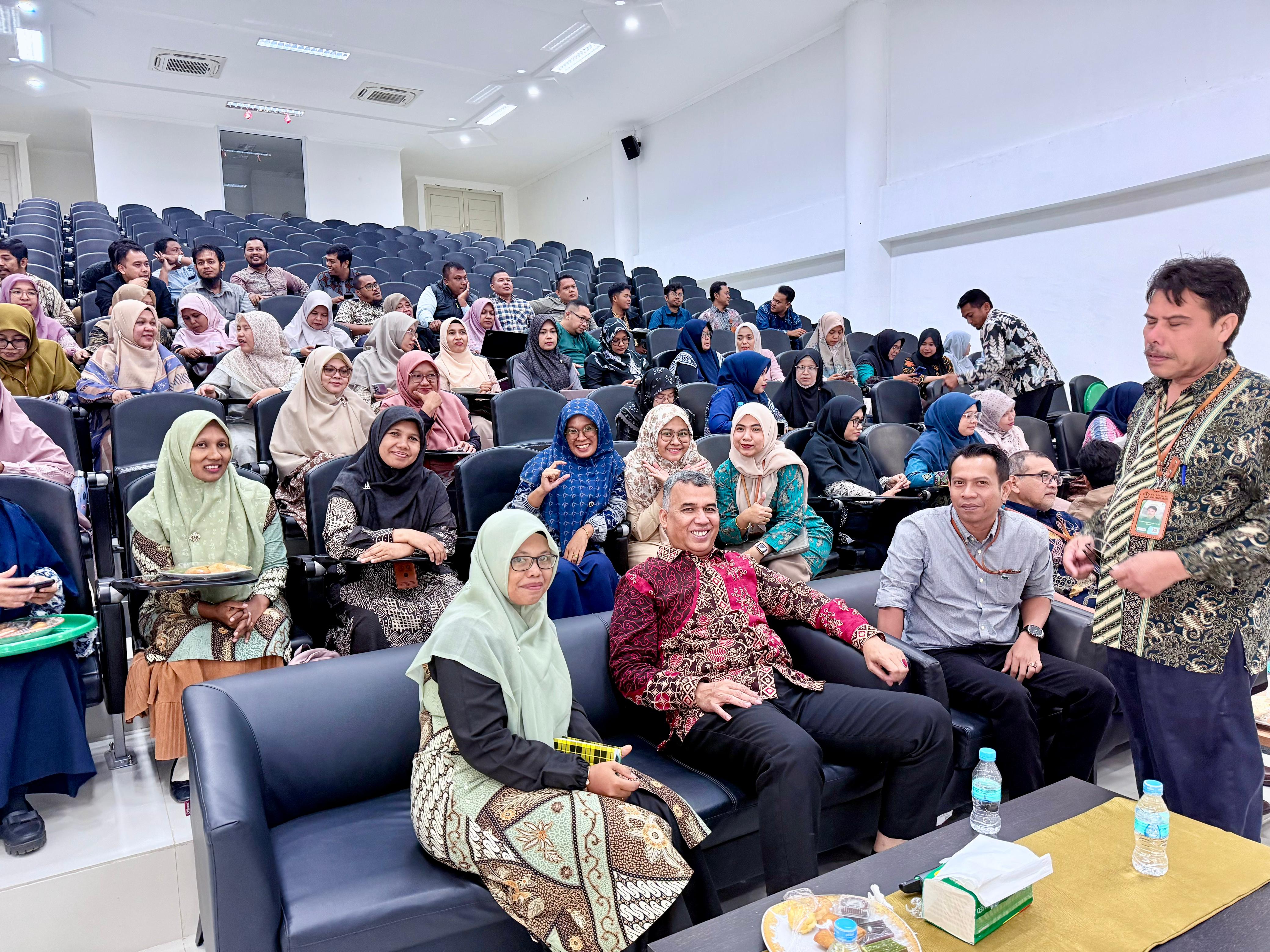 Silaturahmi dan Sosialisasi Kontrak Kerja Dosen Bersama Rektor Universitas Malikussaleh dan Civitas Akademika FKIP Tahun 2026